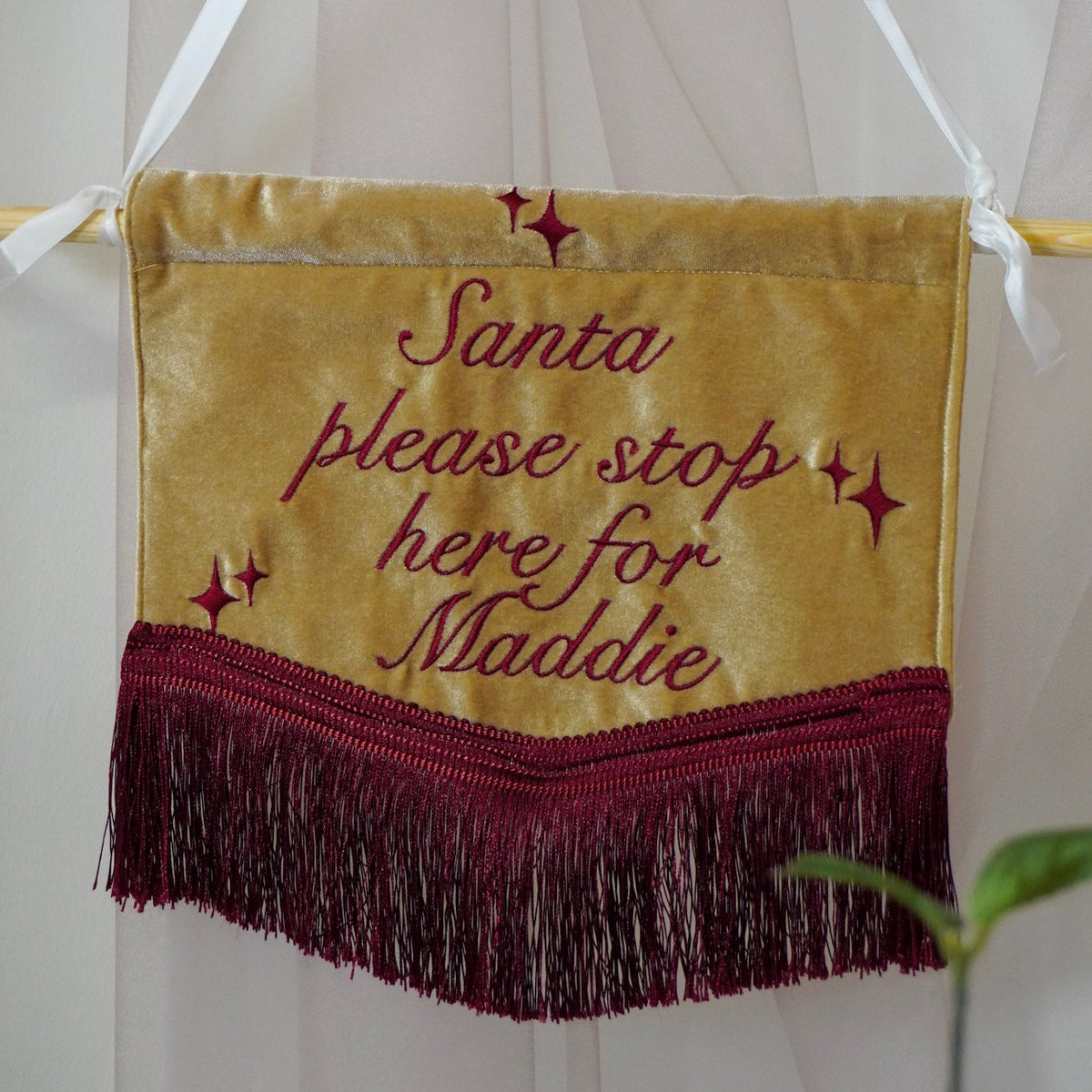 Santa Please Stop Here Custom Text Sign - Luxury Embroidered Velvet Christmas Decoration