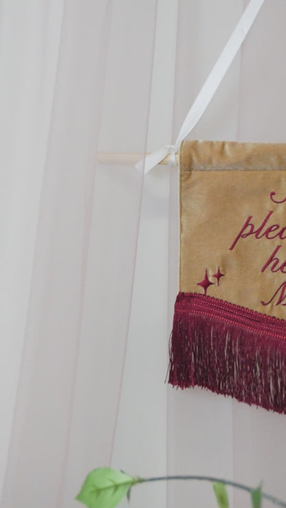 Santa Please Stop Here Custom Text Sign - Luxury Embroidered Velvet Christmas Decoration